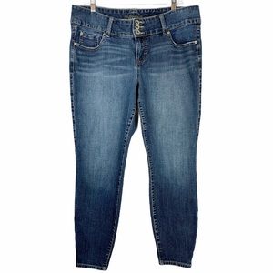 Torrid High-Rise Ankle Jeans Medium Wash size 16R
